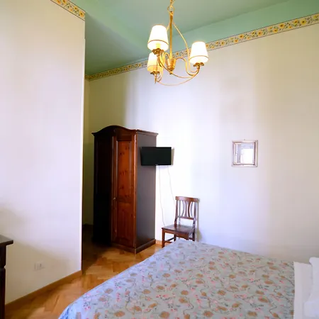 Cimabue 9 בית הארחה