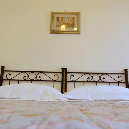 Cimabue 9 בית הארחה 3*