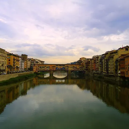 Cimabue 9 בית הארחה